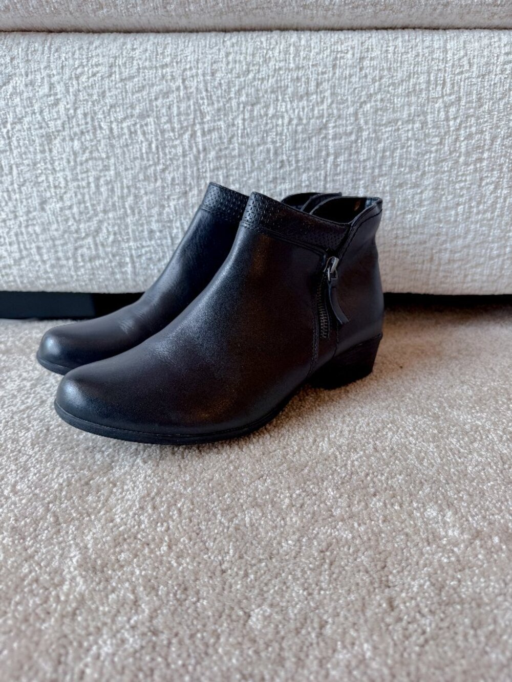Rockport Carly Black Leather Ankle Booties - Size 8.5